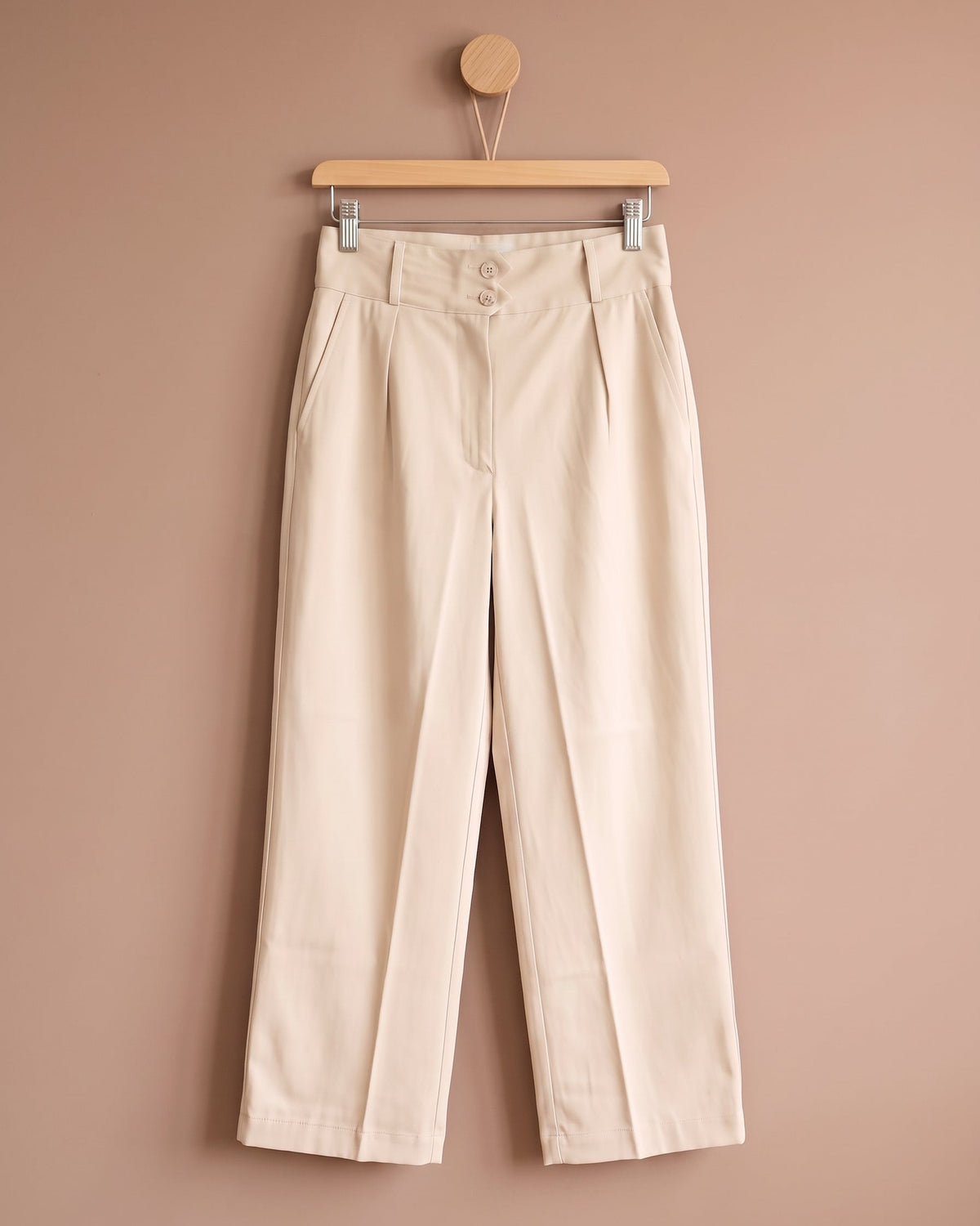 Pleated Wide-Leg Trousers – Ivory