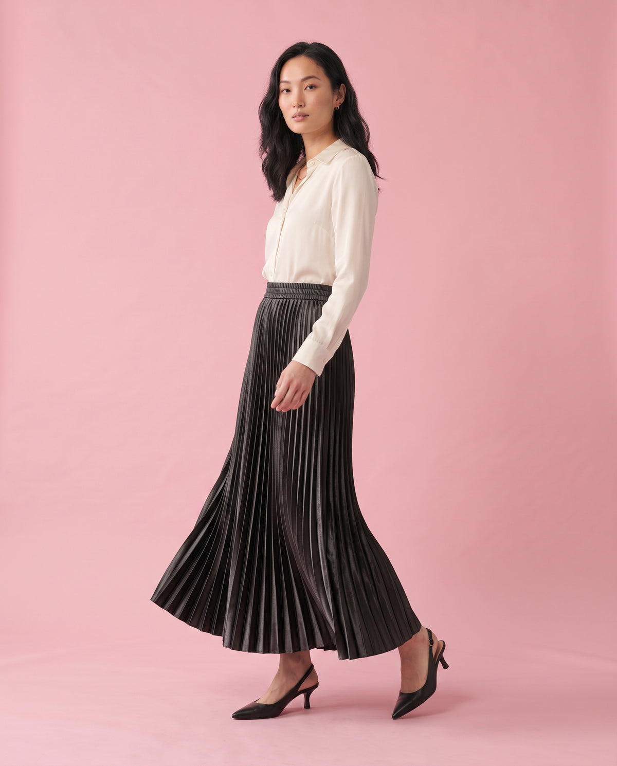 Pleated Satin Maxi Skirt (Black)