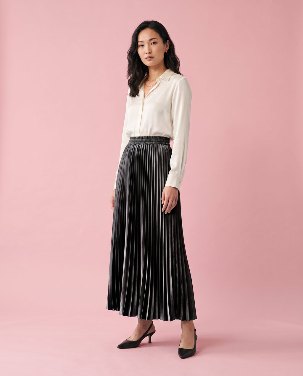 Pleated Satin Maxi Skirt (Black)